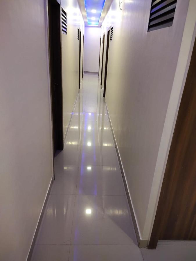 Hotel Golden Galaxy Mumbai Exterior foto